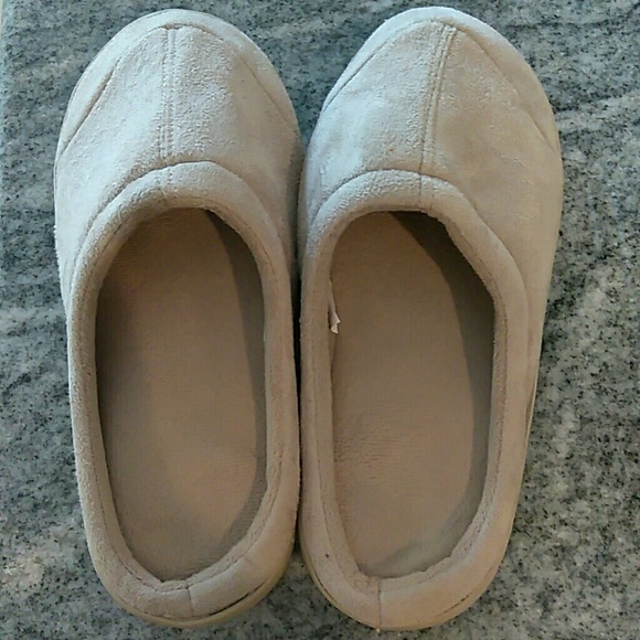 Other - Mens slippers